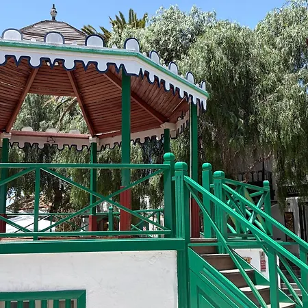 Oasis De Cesar アパート